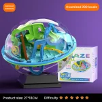 3D-labyrintspel i bollform med flera svårighetsgrader, perfekt för att stimulera tankeverksamhet och koordination.