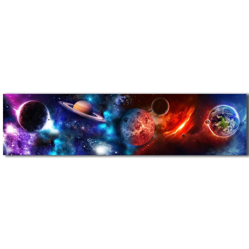 Färgglad illustration av universum med flera planeter, stjärnor och galaxer i en vibrerande kosmisk bakgrund.