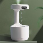 Modern bordsklocka med LED-skärm som visar tiden 22:35, stilren och elegant design, perfekt för vetenskaplig eller teknologisk inredning.