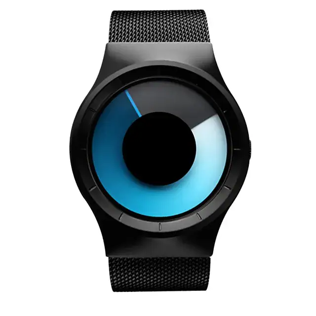 Modern smartklocka med cirkulär urtavla och svart tygarmband, som visar en innovativ och ren gränssnitt för en futuristisk stil.