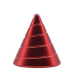 Röd metallpyramid, dekorationsobjekt inspirerat av vetenskap, perfekt för att försköna ett utrymme med en modern och vetenskaplig touch.
