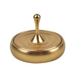 Guldfärgad vätskedispenser i mässing, elegant och vintage design, perfekt för vetenskaplig eller kontorsinredning.