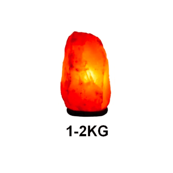 Himalaya saltlampa i form av en sten, perfekt för inredning och luftrening, som väger mellan 1 och 2 kg.
