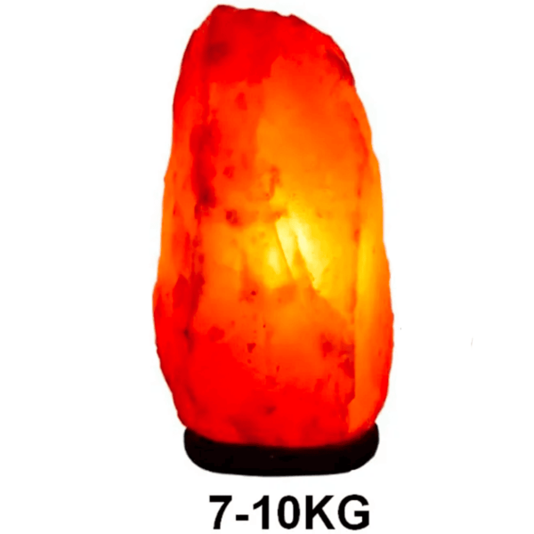 Himalayasaltlampa, vikt 7 till 10 kg, belyst, som ger en varm och avslappnande atmosfär.