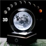 3D-lampa av månen med realistiska ljuseffekter och modern design. Perfekt för vetenskaplig inredning eller en lugnande atmosfär.