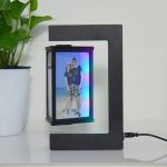 Personlig 3D-lampa med foto av ett par, modern inredning för hemmet eller kontoret, perfekt för en originell present.