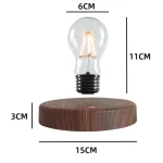 Vintage LED-lampa med träbas för inredning.