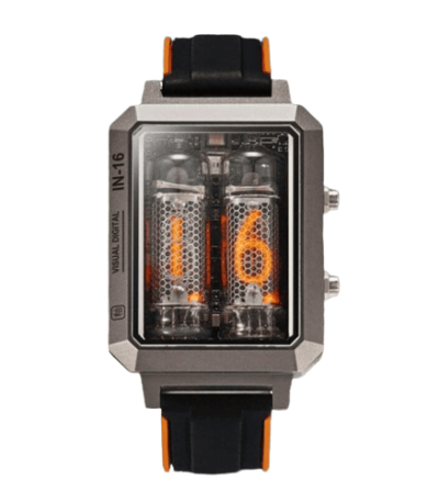 Nixie-rörklocka med orange digital display, metallhölje och svart och orange silikonarmband. Retro-futuristisk design för vetenskapsentusiaster och vetenskaplig dekoration.