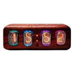 Nixie-sifferställ i trä med 4 färgglada upplysta rör, som visar retro-siffror, idealisk för vetenskaplig eller vintageinredning.
