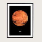 Väggpanel som representerar planeten Mars med svart bakgrund, idealisk för inredning med rymd- eller vetenskapstema.