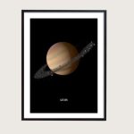 Dekorationsaffisch som representerar Saturnus, planeten med de ikoniska ringarna, idealisk för astronomi- och vetenskapsentusiaster.
