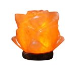 Himalayasaltlampa, perfekt för en varm och avslappnande atmosfär i ditt hem.