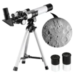 Astronomiskt teleskop för himmelsobservation med linser och tillbehör, idealiskt för amatörastronomi och observation av månen och planeter.