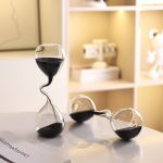 Glas sandur, samtida design, kontors- eller inredningsdekoration, elegant vetenskapligt objekt, innovativt dekorationsaccessoar, originalpresent.