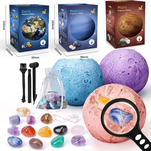 Vetenskaplig dekoration med planeterna Jorden, Neptunus och Mars, inklusive färgglada skumkulor, verktyg och en påse för att skapa pedagogiska planetmodeller.