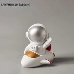 Astronautfigur i vetenskaplig stil.