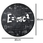 Väggklocka med design av matematiska formler och vetenskapliga symboler, perfekt för vetenskaps- och utbildningsentusiaster.