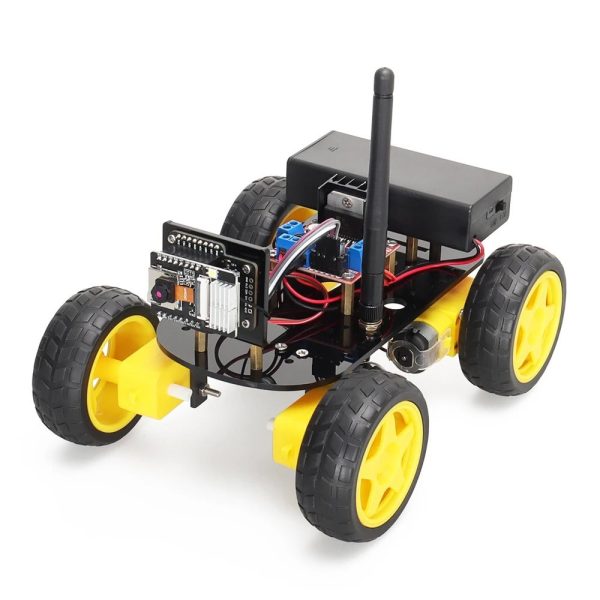 En kompakt fjärrstyrd robot med gula hjul, utrustad med en mikrokontroller, en radiomodul och sensorer, idealisk för utbildningsprojekt och experiment inom robotik.