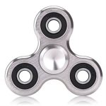 Fidget spinner i metall med kullager, distraktions- och avkopplingsobjekt, idealisk för att lindra stress och förbättra koncentrationen.