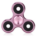 Fidget spinner i rosa metall med tre grenar och svarta plastlager, designad för avkoppling och koncentration.
