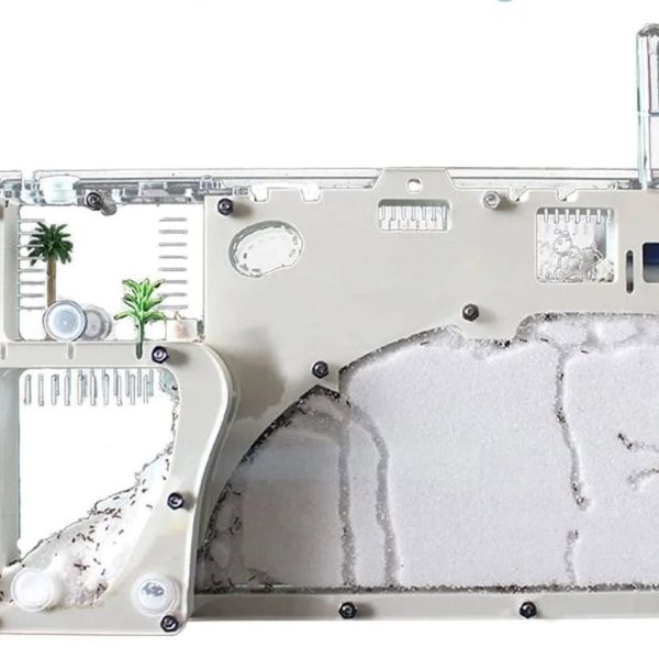 Vetenskaplig maskinpanel med glaselement, elektroniska komponenter och metallstrukturer, som illustrerar en laboratorie- eller experimentanordning.