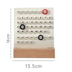 Magnetisk utbildningskalenderpanel med dagar, datum och månader för att lära sig tidshantering.