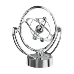 Vetenskapligt objekt, atomisk dekoration i glänsande metall, samlarobjekt för vetenskaps- och astronomientusiaster.