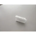 Transparent plastpipett för vetenskapliga experiment, idealisk för noggrann hantering av vätskor i laboratorium eller hemma.
