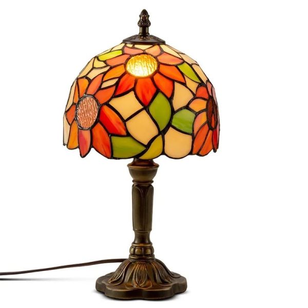 Tiffany-lampa i färgglatt glas med blommönster, idealisk för vetenskaplig eller vintage inredning. Lägger till en konstnärlig och varm touch till ditt hem.