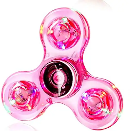 Ljusande rosa fidget spinner i transparent plast med inbyggda LED-lampor, perfekt för avkoppling och underhållning, utmärkt som vetenskaplig dekoration eller gadget.