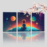 Barn som sitter på en planet, som betraktar ett färgglatt universum med planeter och stjärnor, som illustrerar vetenskaplig nyfikenhet och fantasi.