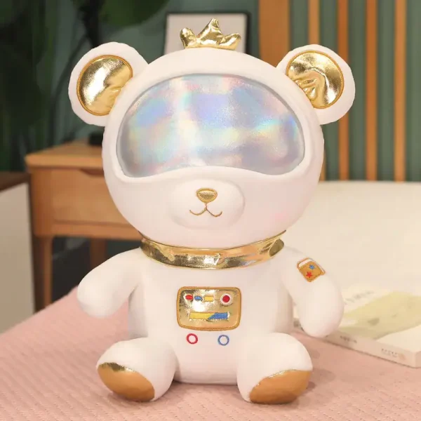 Cosmonautnallebjörn med holografisk hjälm och gyllene detaljer, inspirerad av rymden, perfekt för dekoration eller som en originell present.