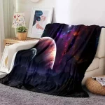 Väggtäckning som föreställer en färgglad galax, perfekt för inredning, vilket ger en kosmisk och mystisk touch till ditt vardagsrum eller sovrum.