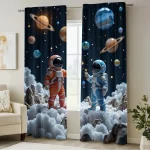 Gardiner med astronauter och planeter i rymden.