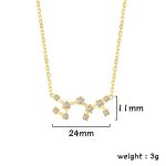 Konstellationshalsband i guld med hänge som föreställer zodiaken, prytt med diamanter, elegant finish, idealiskt för astronomiälskare och raffinerade smycken.