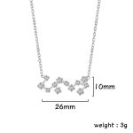 Halsband i silver med hänge i form av en konstellation, prytt med små diamanter, mäter 26 mm brett och 10 mm högt, vikt 3 g.