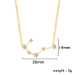 Elegant halsband i guld med hänge som föreställer en konstellation av diamanter, mått 26mm x 14mm, lätt vikt på 3g, perfekt för en sofistikerad touch.