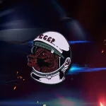 Rymdhjälm prydd med en sovjetisk GCCC-logotyp, som symboliserar rymdutforskning och vetenskap. Idealisk för vetenskaplig dekoration eller för entusiaster av astronomi och rymdhistoria.