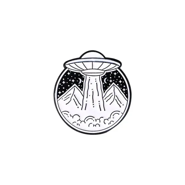 Framtida rymdskepp mot bakgrund av berg och stjärnig himmel, minimalistisk illustration i svart och vitt, som väcker tankar om science fiction och rymdutforskning.