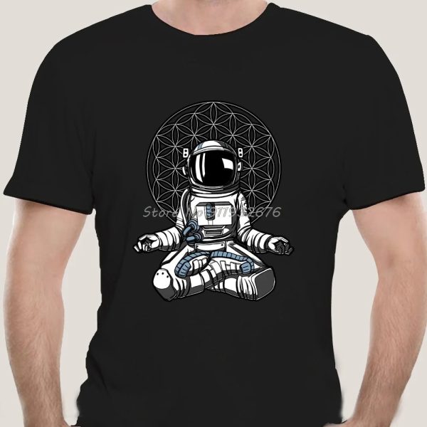 Söt astronautdräkt för män och kvinnor, perfekt för vetenskaps- och rymdentusiaster, med en söt design av en sittande astronaut.