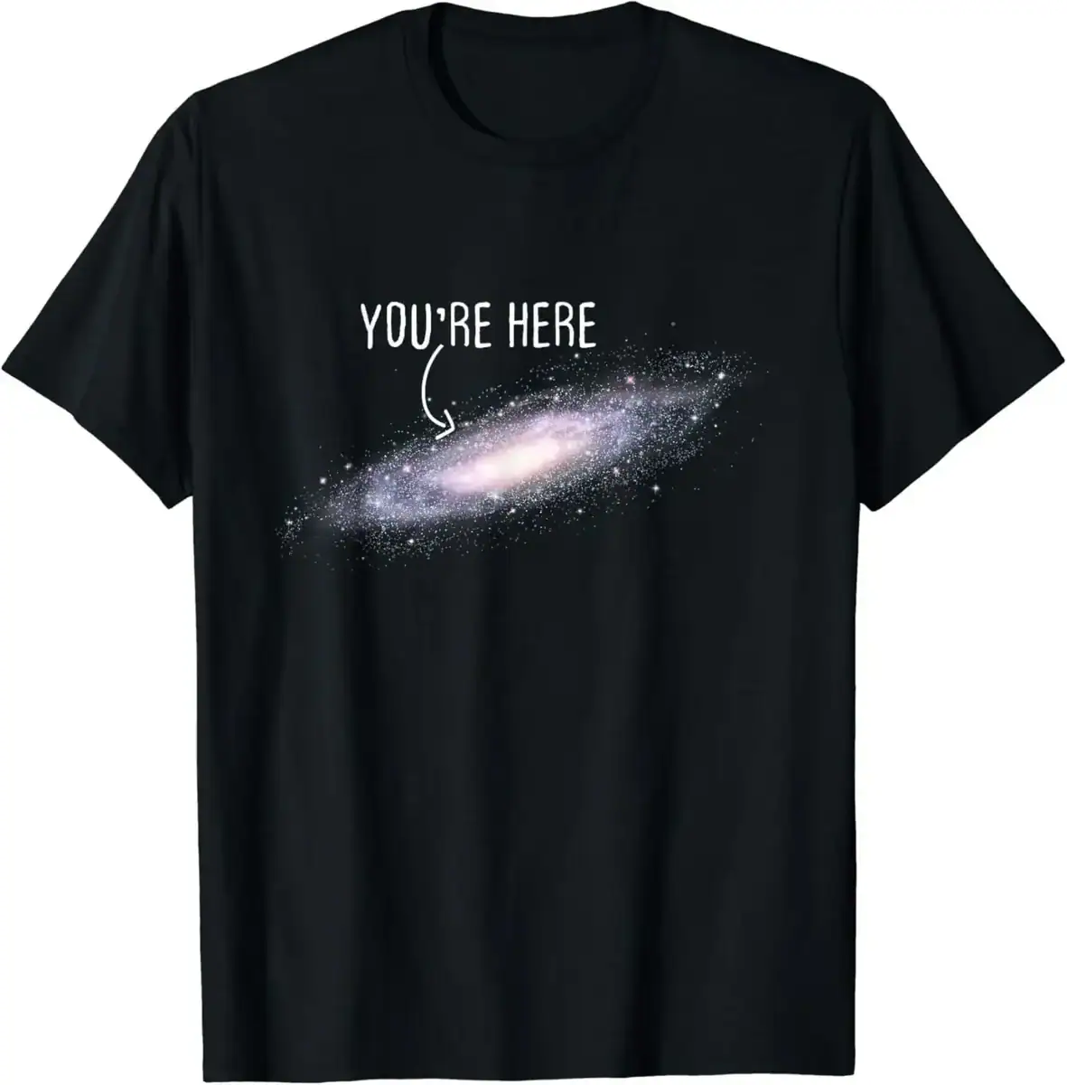 Galax t-shirt med texten "You're Here" i vitt på svart bakgrund, som representerar en spiralgalax med ett humoristiskt och kosmiskt budskap.