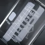 Laboratoriepipett i glas med exakta mått från 0 till 150 ml, används för noggrant överförande av vätskor i vetenskapligt laboratorium.