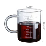 Mätglas i glas för vetenskapliga experiment, idealisk för att mäta vätskor med precision, kapacitet på 450 ml, transparent och praktisk design.