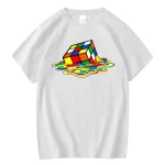 Färgglad svävande Rubik's kub, modern och lekfull illustration.