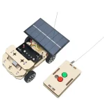 Solrobotkit med fjärrkontroll, inklusive ett solfordon och en kontroller, perfekt för utbildningsprojekt inom vetenskap och teknik.