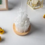 Himalayasalt i kristallform, perfekt för inredning eller som meditationsobjekt.