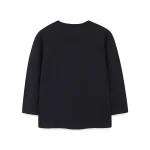 Svart unisextröja, minimalistisk stil, perfekt för en avslappnad eller professionell look, tillverkad av mjuk bomull för optimal komfort.