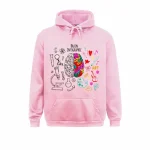 Rosa hoodie med illustration av en färgglad hjärna och element relaterade till vetenskap och konst, perfekt för neurovetenskaps- och vetenskaplig inredningsentusiaster.