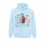 Hoodie med design av en färgglad hjärna och vetenskapliga element, idealisk för vetenskaps- och konstentusiaster.