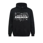 Svart hoodie med texten "Trust me, I'm an engineer" och tekniska illustrationer.